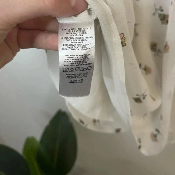 ☀️Loft Flutter Sleeve Blouse - Picture 9 of 11